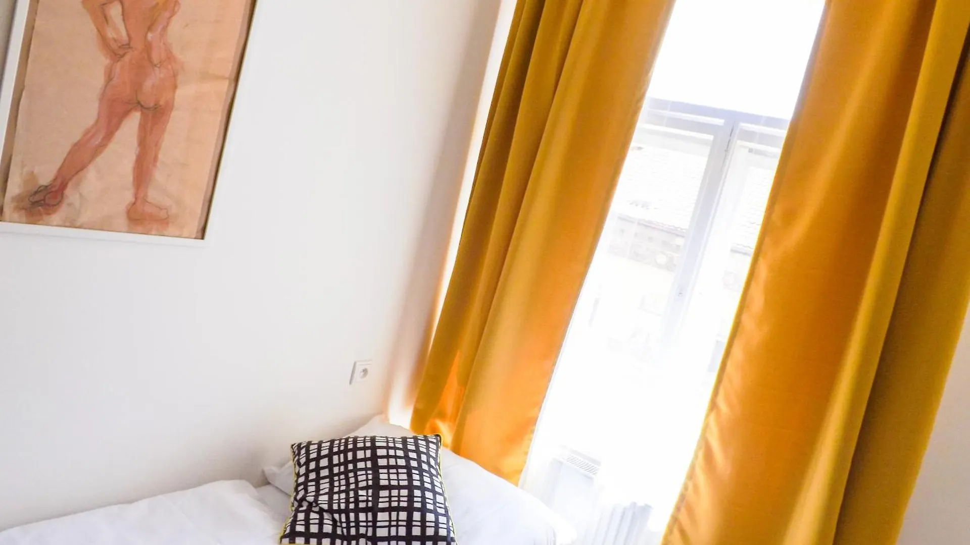 Nice Room E3 Praga 0*,